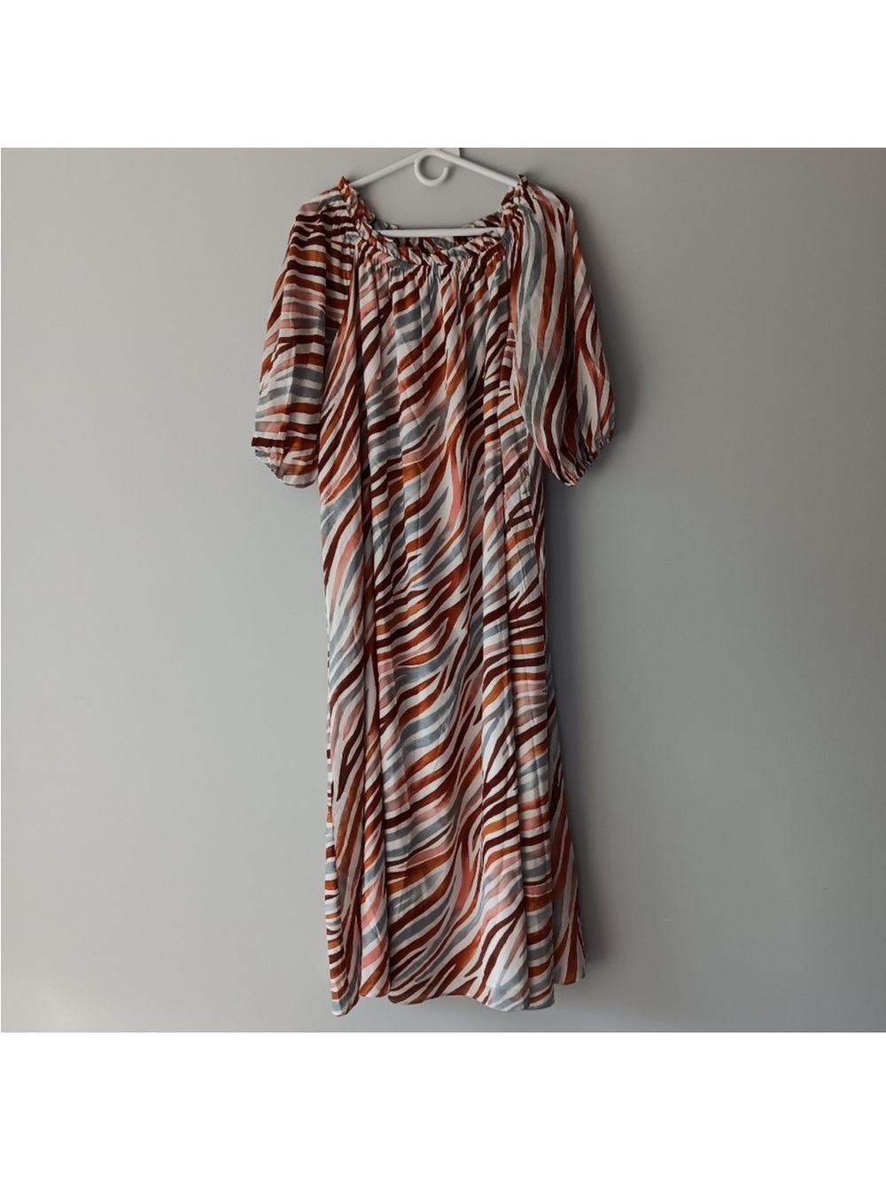 NEW Ann Taylor Off Shoulder Maxi Dress Zebra Stripe White Brown Blue Medium